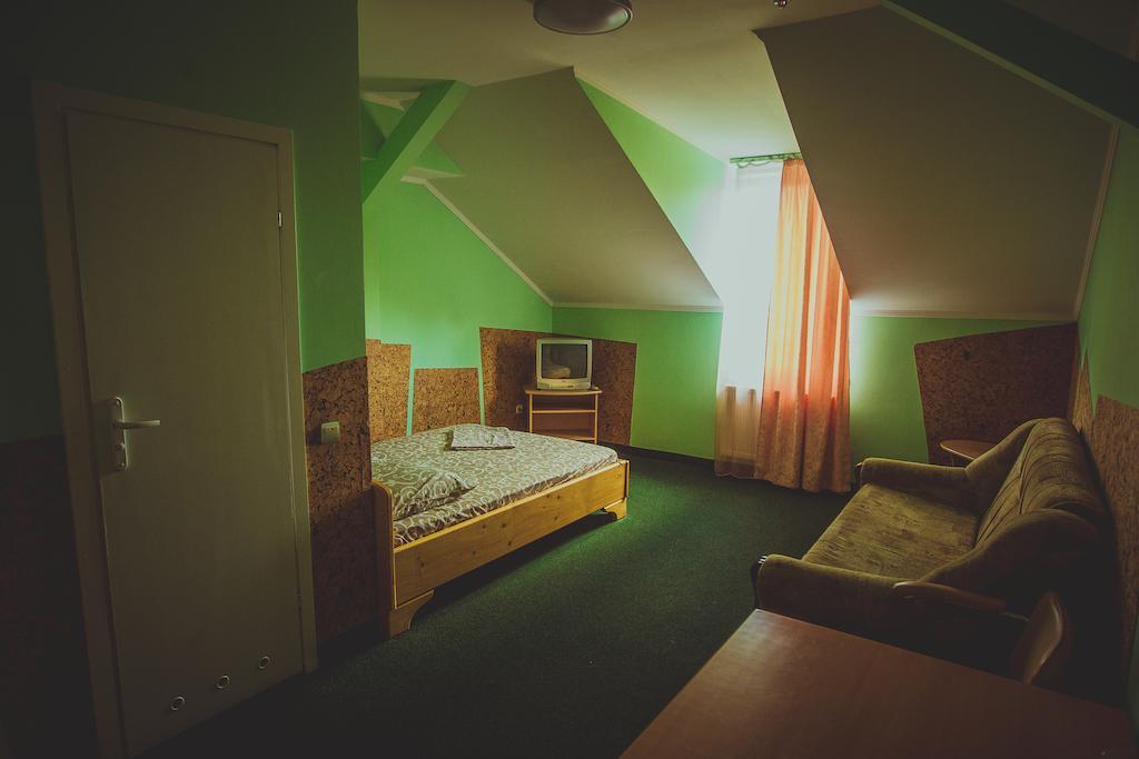 Motel Formula 1 Iwano-Frankiwsk Zimmer foto